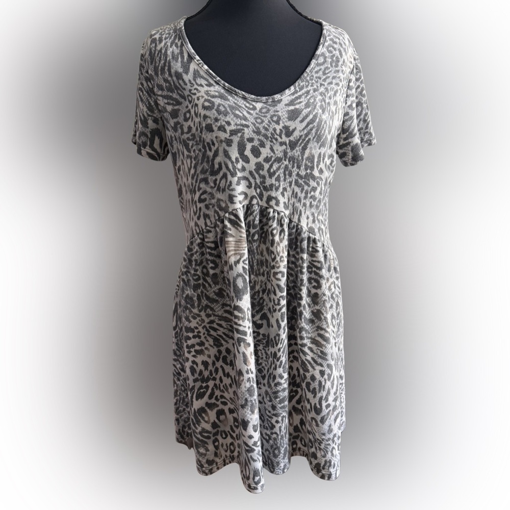 Gray Leopard Print Short Sleeve Babydoll Dress 7thRay Size Small